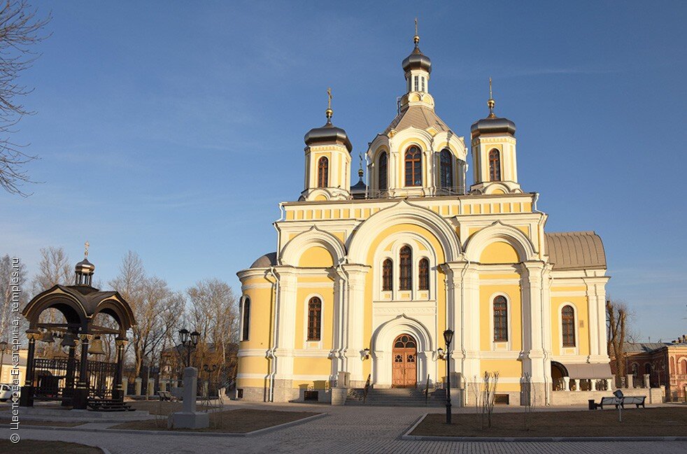 Церковь троицы живоначальной октябрьская наб 18 фото