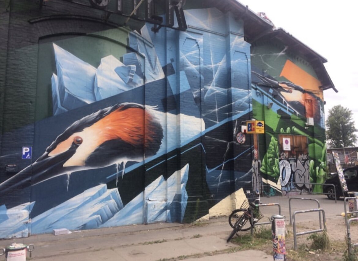 Это тоже в Германии. Ходила на бесплатную (правда на английском языке) экскурсию по граффити Берлина.