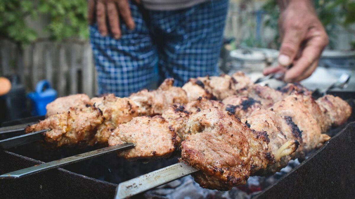     В Татарстане за год подорожали баранина и говядина, а цены на свинину упали. Об этом свидетельствует аналитика, подготовленная Татарстанстатом.