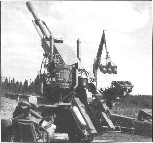 155-мм полевая гаубица FH-77B с дульным тормозом- "солонкой" первого образца