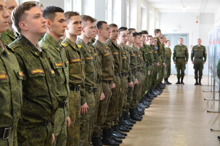    Подготовку инженеров обращению с беспилотными аппаратами начали с 2023 года