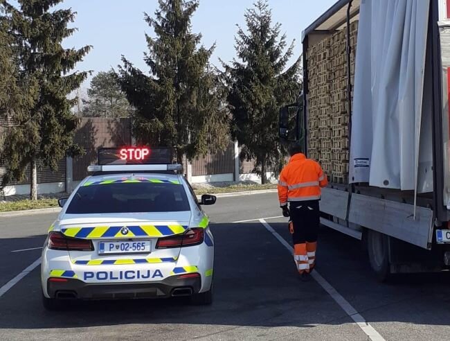 2341 грузовик приостановлен за серьезные нарушения ROADPOL