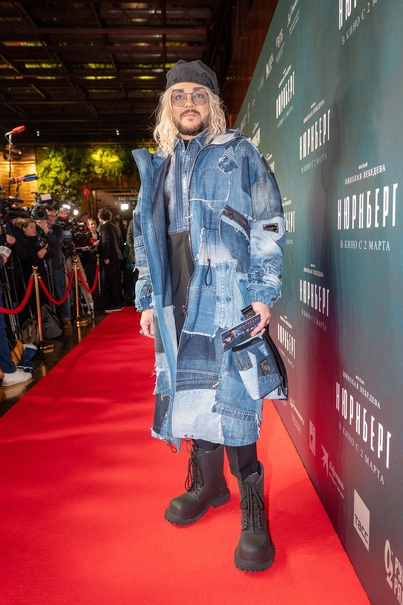 starface.ru источник: https://lady.mail.ru/article/529360-kirkorov-vyishel-v-svet-v-palto-dolce-and-gabbana/