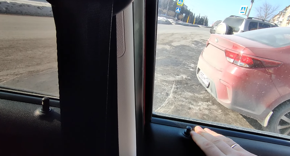 Вроде мелочь, а разобраться не могу. Про мою Ладу Гранту и ее секреты ...