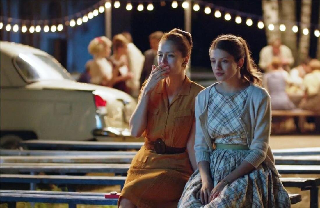 Кадр из сериала "Оттепель".