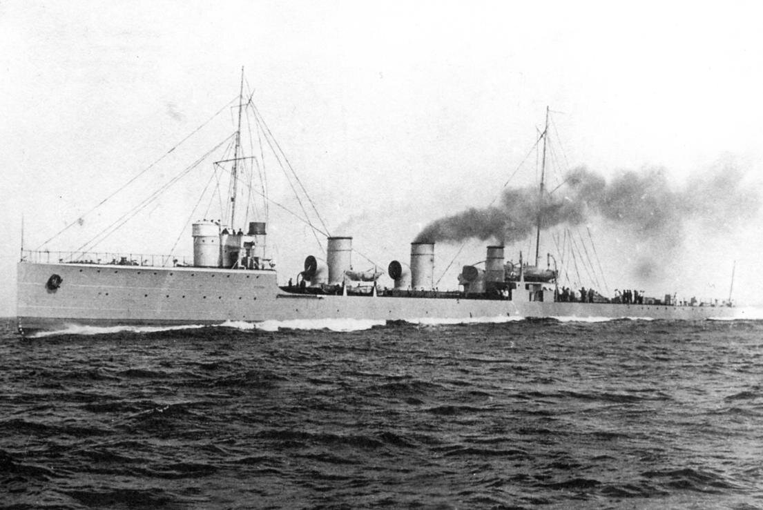 Новик. Источник фото: https://war-book.ru/eskadrenniy-minonosets-novik/