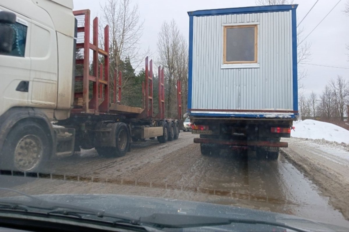    Водители жалуются на плачевное состояние дороги на въезде в Тверь