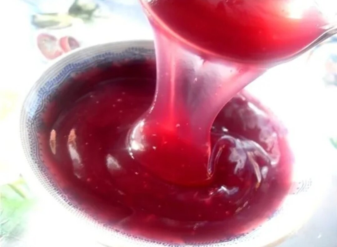 Почему кисель густой. Густой кисель. Кисель на поминки. Кисель на поминки. Кисель в стакане.