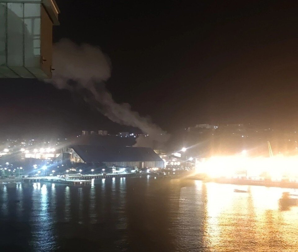 Пожар в туапсе сегодня последние свежие новости. НПЗ Туапсе пожар. Туапсе атака на нефтебазу.