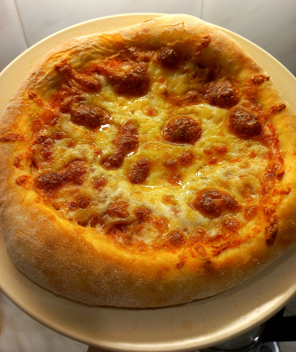 Красивая пицца. Пицца пепперони. Пицца с мясом. "пицца". Та самая пицца.