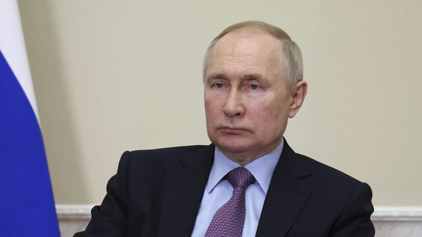   globallookpress.com Kremlin Pool