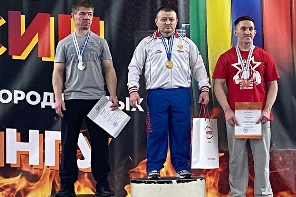     В сумме спортсмен поднял 637,5 кг веса, одолев соперников. Фото: ncvsm.ru