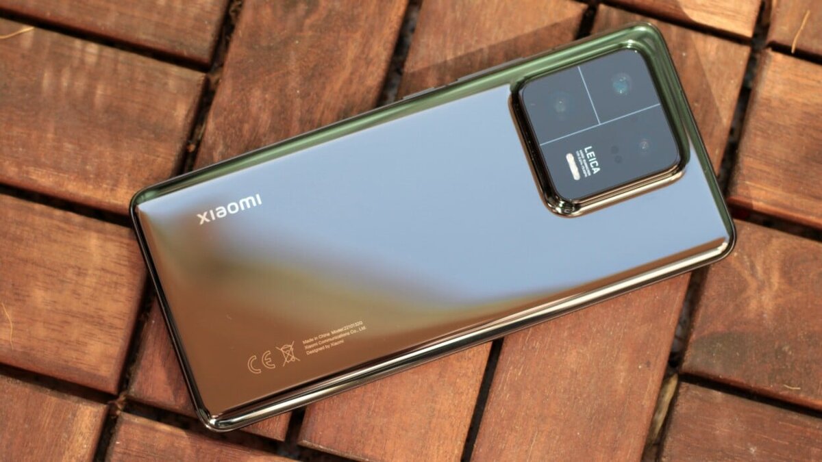 Xiaomi 13 Pro во всей своей керамической красе.