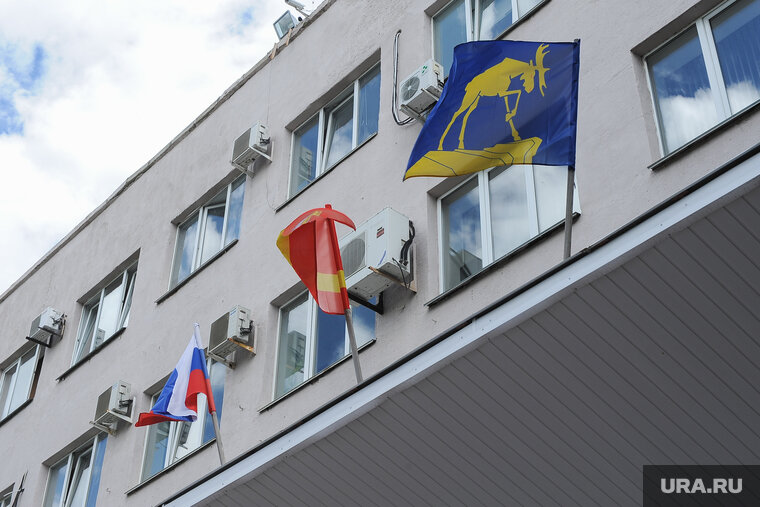    До понедельника в городе безвластие