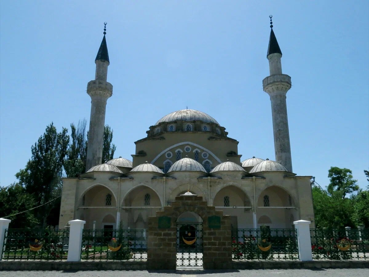 Крым. Евпатория. Мечеть Джума-Джами (фото из открытых источников).