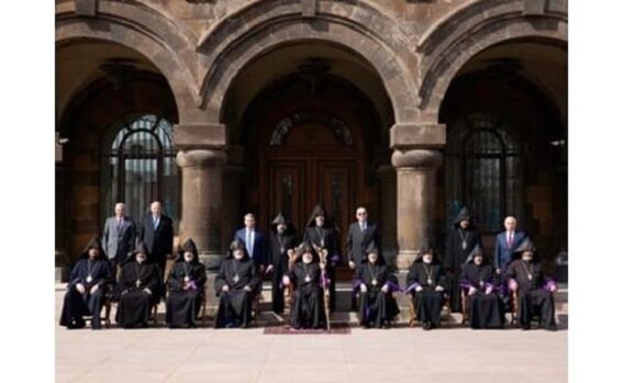 Высший духовный совет Армянской Апостольской Церкви призвал к признанию независимости Нагорного Карабаха (Арцаха)