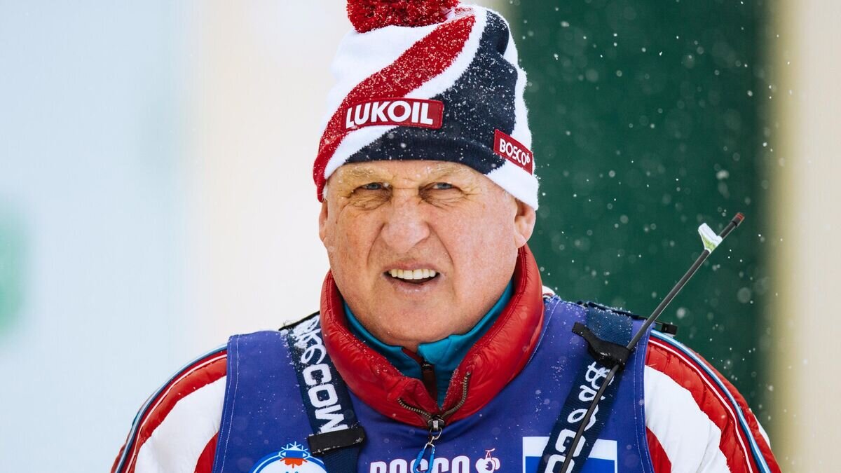    Тренер сборной России по лыжному спорту Юрий Бородавко на III этапе Кубка России по лыжным гонкам в Хакасии.© РИА Новости / Роман Кручинин