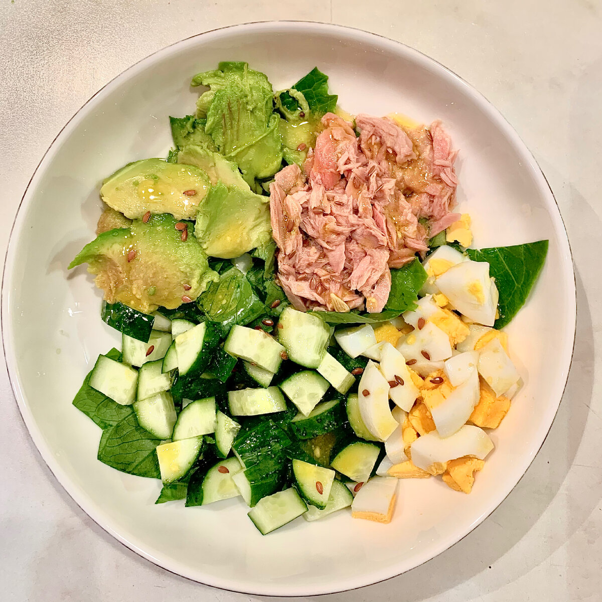 3 простых рецепта салатов с тунцом