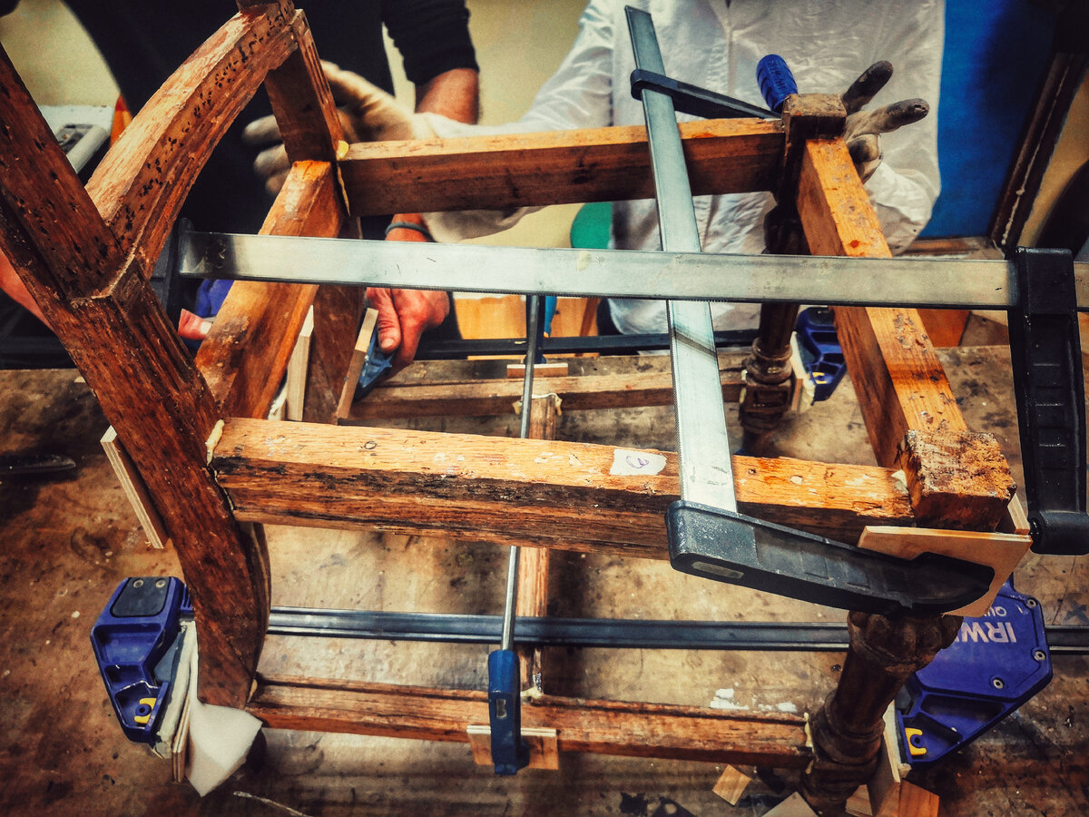 Процесс склейки.