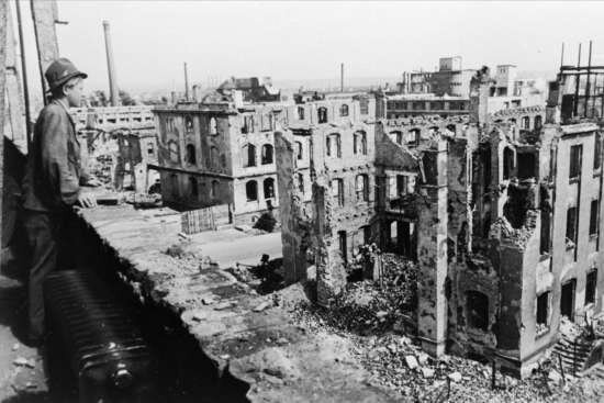 Дрезден после бомбардировки