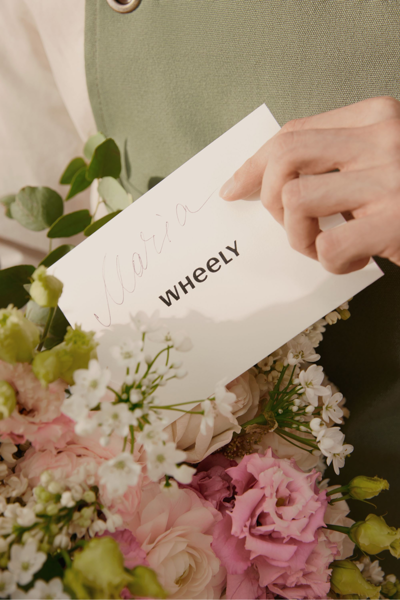    Wheely расширяет услугу доставки букетов в честь 8 Марта (фото 3)