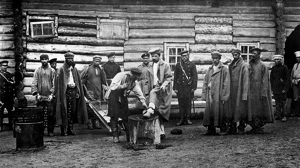 Фото: Ullstein bild via Getty Images📷«Взяв с каторжного двора, написать в солдаты или в матросы или к каким другим указным работам»
