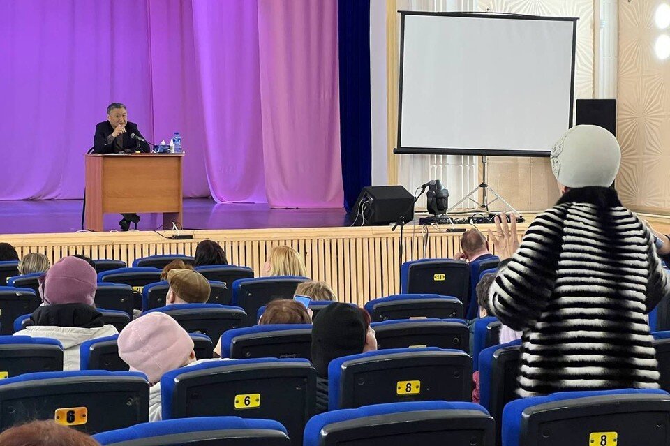     О встрече политик рассказал в своем telegram-канал. Фото: telegram-канал Вячеслава Квона.  из социальной сети