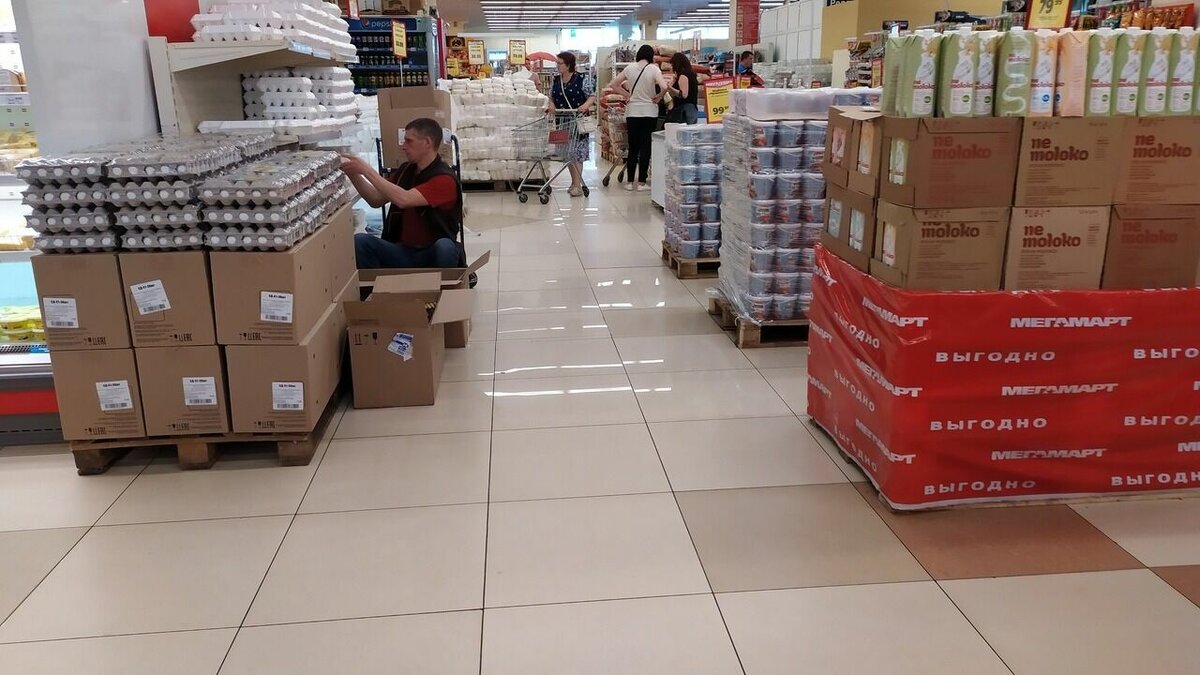     В 21 веке, когда в непрерывном движении по всему миру находятся миллиарды тонн различных грузов, не обойтись без участия третьей стороны – людей, которые курируют качество продукции и ее сохранность. Люди обеспечивающие бизнес экспертизой такого рода зовутся сюрвейерами.
