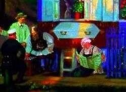 Фрагмент из картины " Голубой домик"