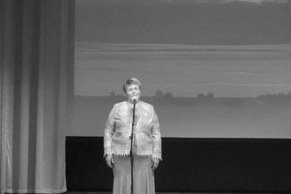     Скончалась певица рязанского ансамбля «Нежность» Татьяна Савельева.