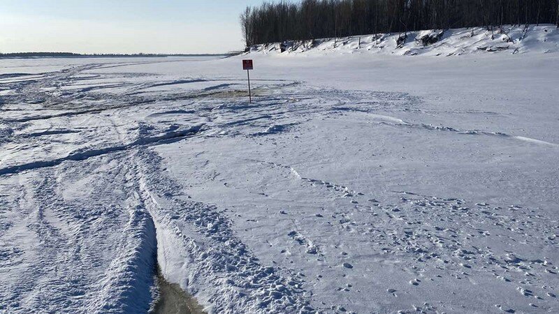    Сургутское Управление ГО и ЧС не рекомендует выходить на лед реки Обь
