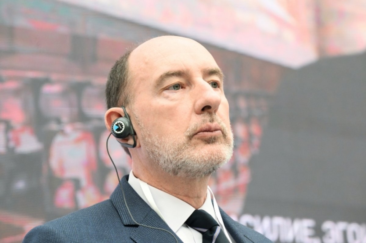    Внук де Голля упрекнул Францию в двуличной политике