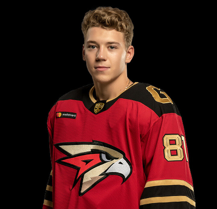     Арсений Грицюк. Фото пресс-службы ХК "Авангард"