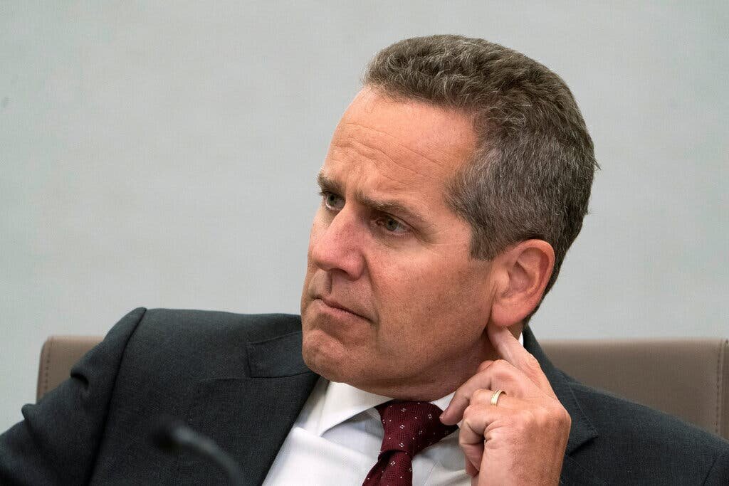 В своем обзоре проблем банка Силиконовой долины Майкл С. Барр сосредоточится на нескольких ключевых вопросах.Credit...Manuel Balce Ceneta/Associated Press