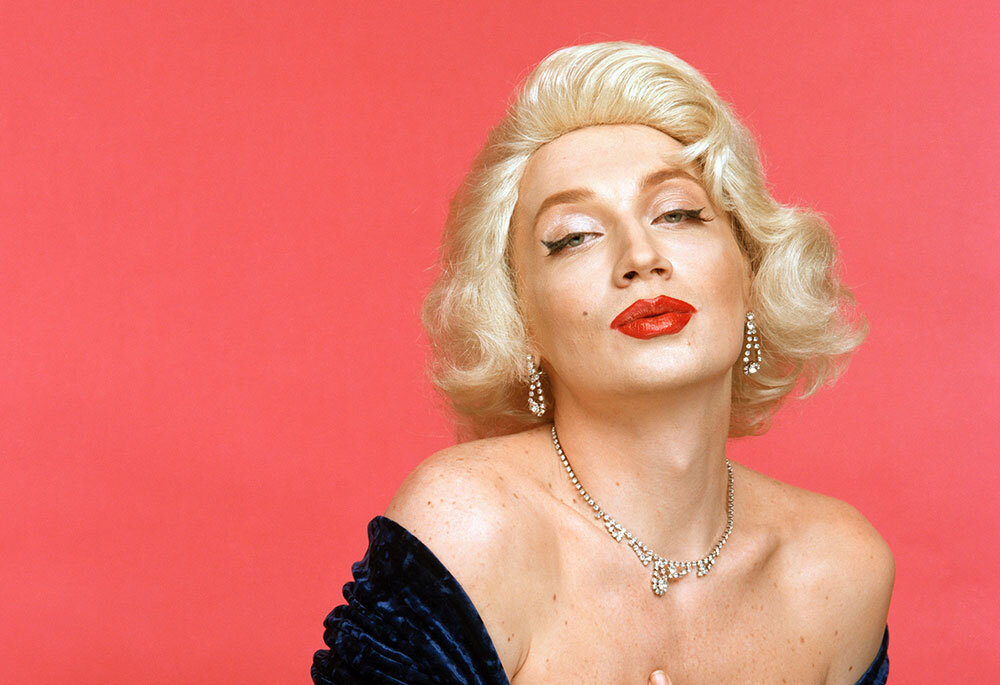 ▪️фото серии Мамышева-Монро "Жизнь замечательных Монро", начатая в 1995; занимался этим до конца дней, актуализируя на злобу дня в унисон времени. В образе Мэрелин Монро. / фотограф Михаил Королев.
