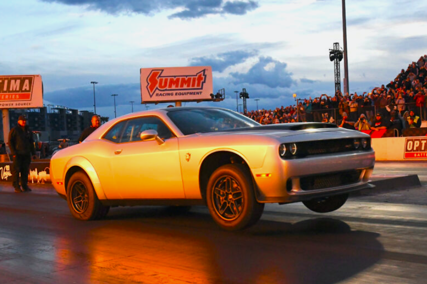     Dodge Challenger SRT Demon 170 2023 разгоняется до «сотни» за 1,66 секунды: невероятная скорость