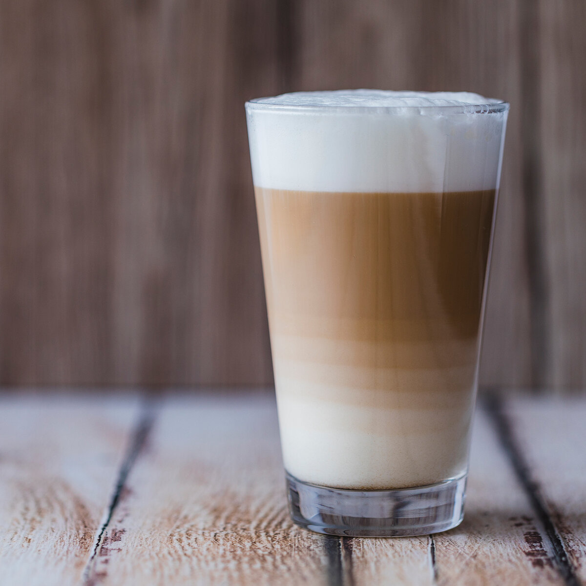    Вредно ли пить кофе с молоком?