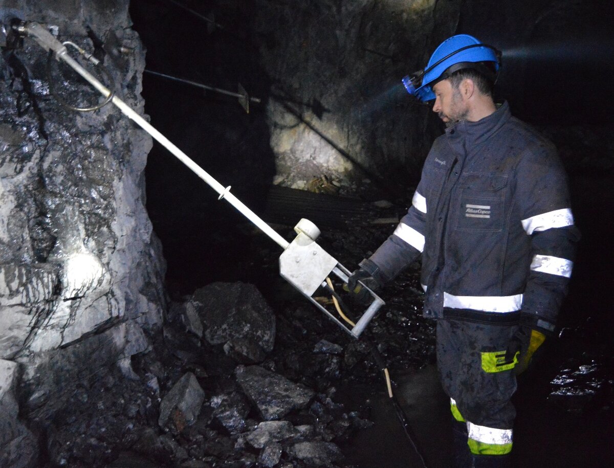 Orica. Взрывные работы на карьерах. Ведутся взрывные работы. Руководитель взрывных работ. Руководитель взрывных работ.