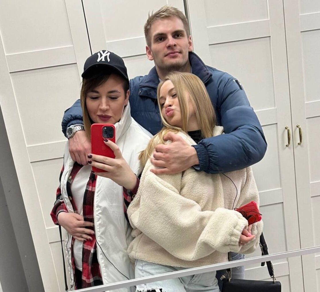 Санчо, Саша Черно и Элина Рахимова (фото из Telegram)