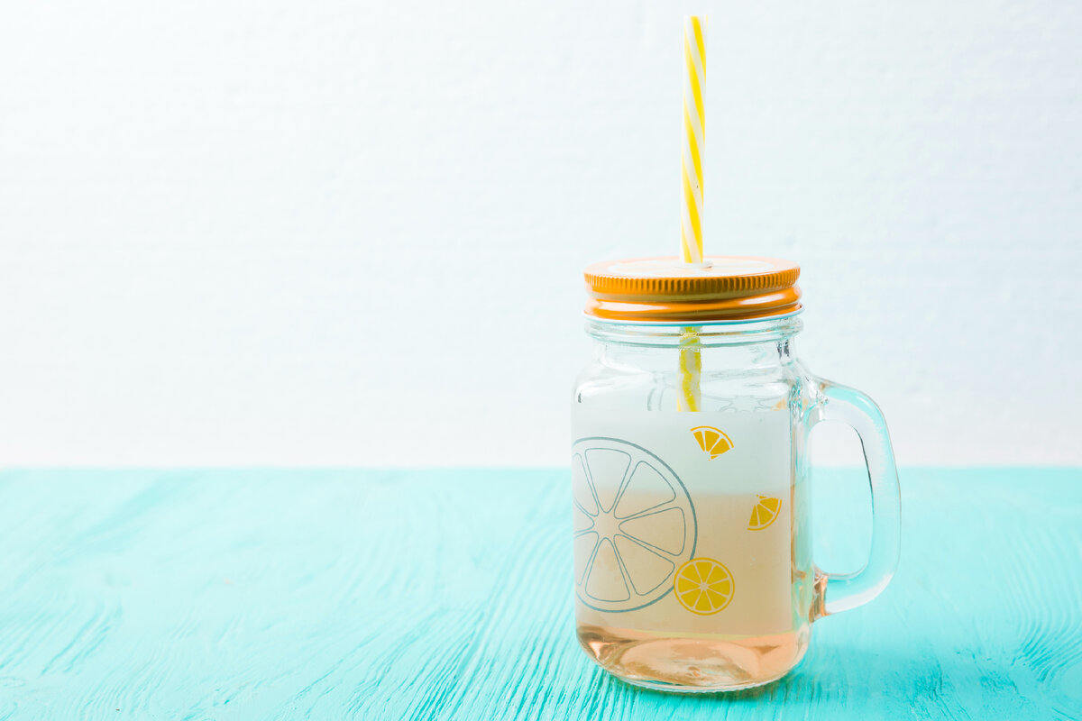 Image by <a href="https://www.freepik.com/free-photo/glass-drink-with-straw-board-table_4361311.htm#query=%D0%B1%D0%B5%D1%80%D0%B5%D0%B7%D0%BE%D0%B2%D1%8B%D0%B9%20%D1%81%D0%BE%D0%BA&position=22&from_view=search&track=ais">Freepik</a>