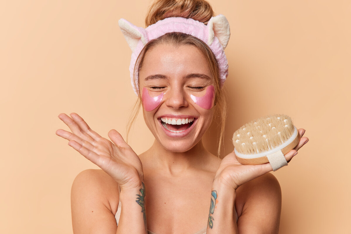 В чем преимущества сухой чистки кожи? | FitStyle - бренд косметики с  заботой о твоей красоте | Дзен