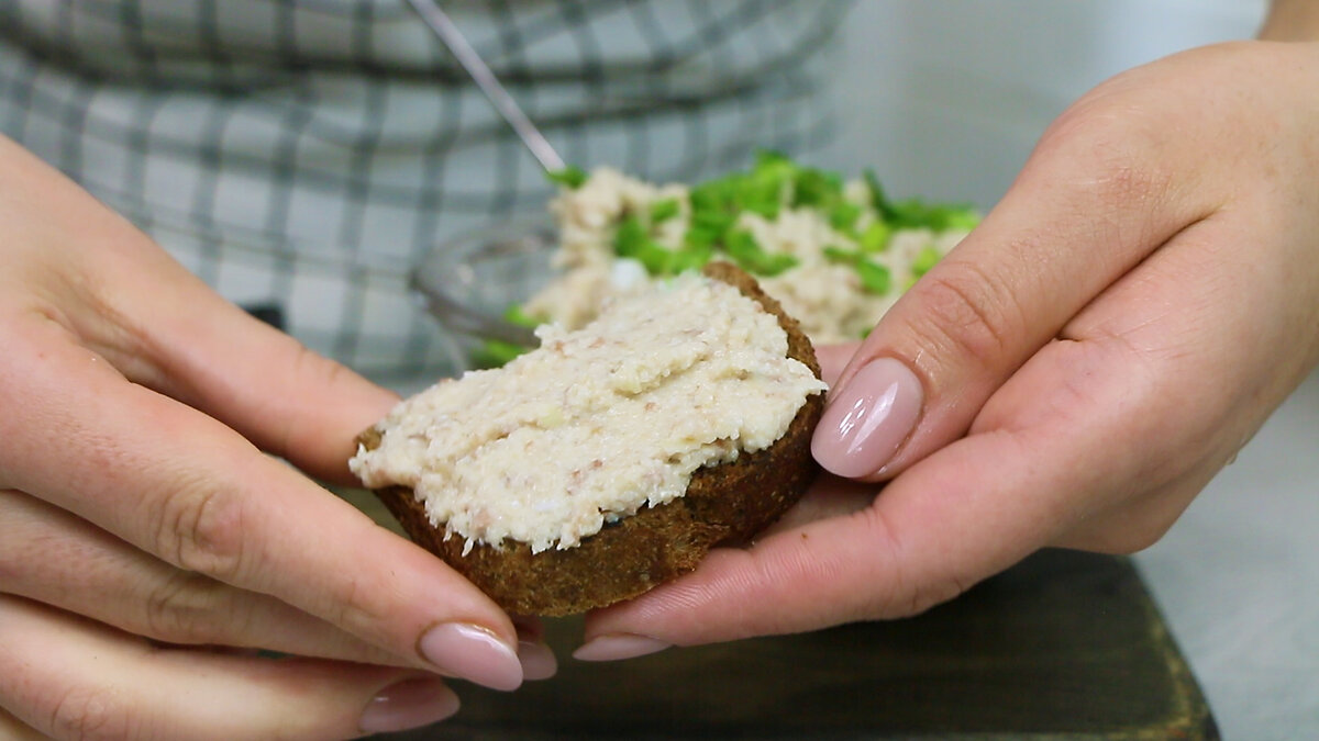 Селедочный паштет - Вкусная и простая намазка на хлеб | Кулинарка | Дзен