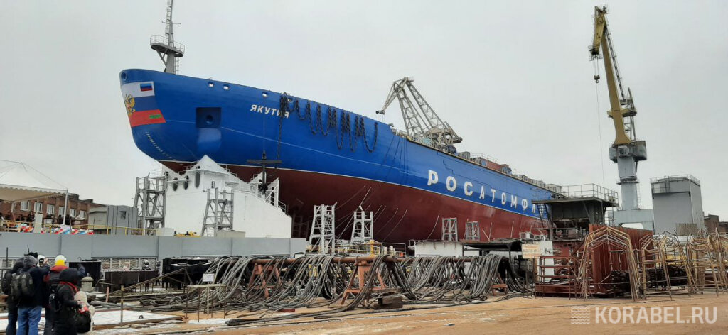 Спуск на воду атомного ледокола проекта 22220 "Якутия". / Фото: Корабел.ру  📷
