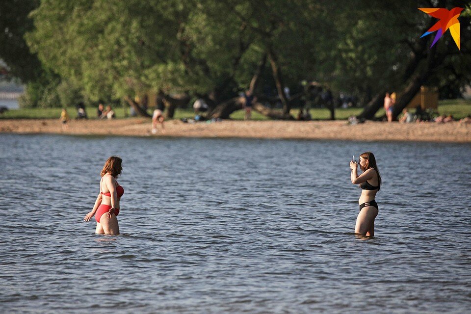     Для молодости кожи лица крема с защитой от ультрафиолета желательно использовать не только летом. Павел МАРТИНЧИК