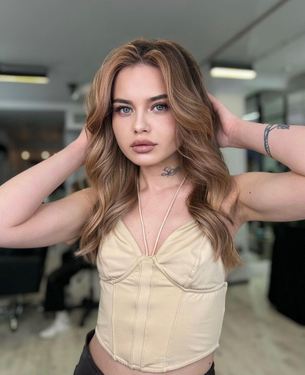 Работа мастера студии Kosa Colour Studio.