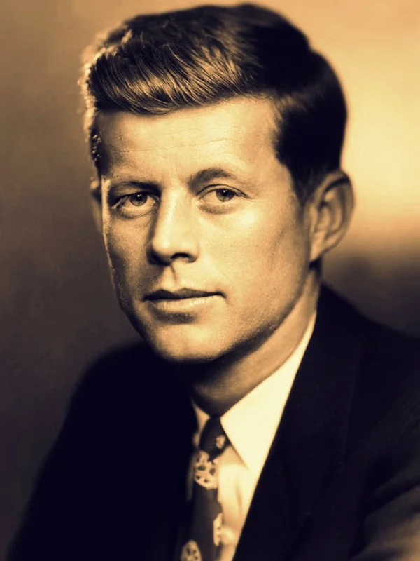 Джон Кеннеди - американский президент (1917 г. - 1963 г.). Страдал болезнью Аддисона (надпочечниковой недостаточностью).
