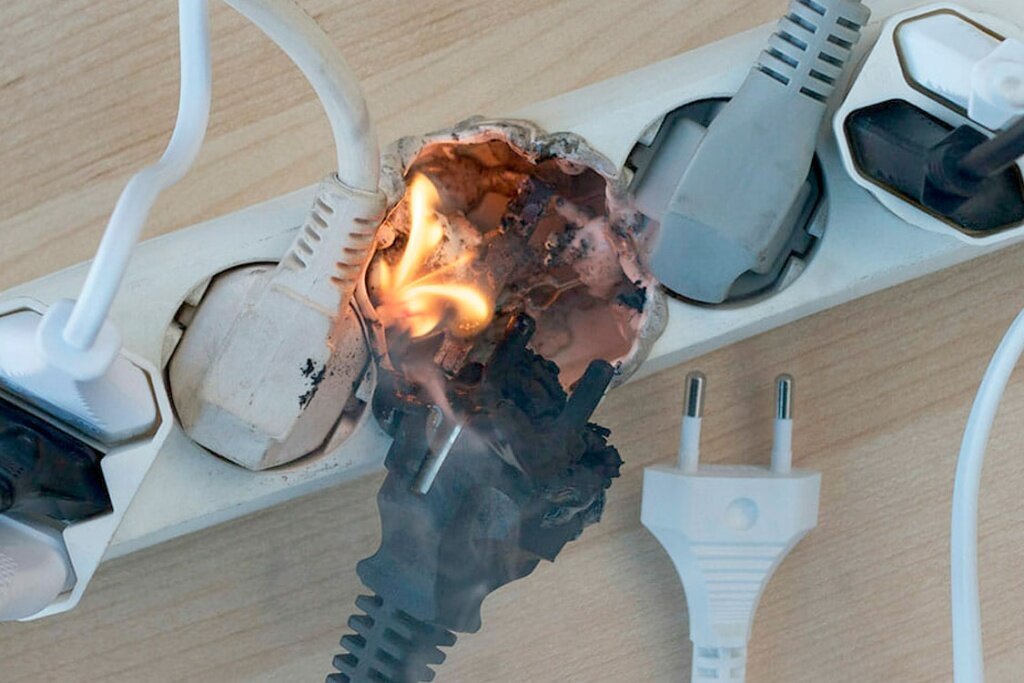 В Твери социальные учреждения обезопасят от пожаров устройствами защиты дугового пробоя