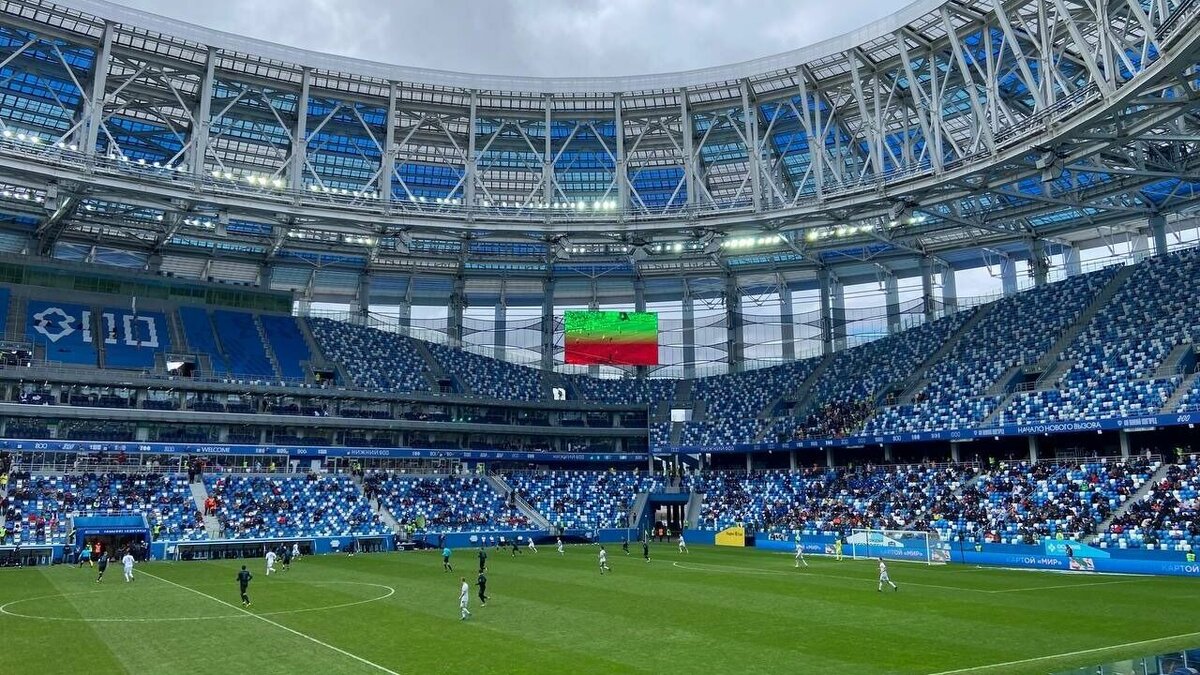     ФК «Пари НН» потерпел поражение в игре с «Локомотивом» 1 апреля. Матч на стадионе «Нижний Новгород» закончился со счетом 0:4. На нем присутствовали 6,3 тысячи болельщиков, передает корреспондент NewsNN.