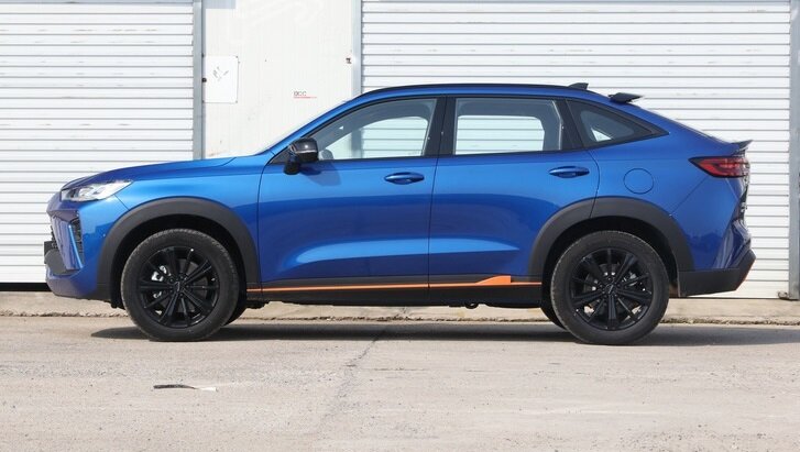 На фото: гибридный кроссовер Haval H6S DHT