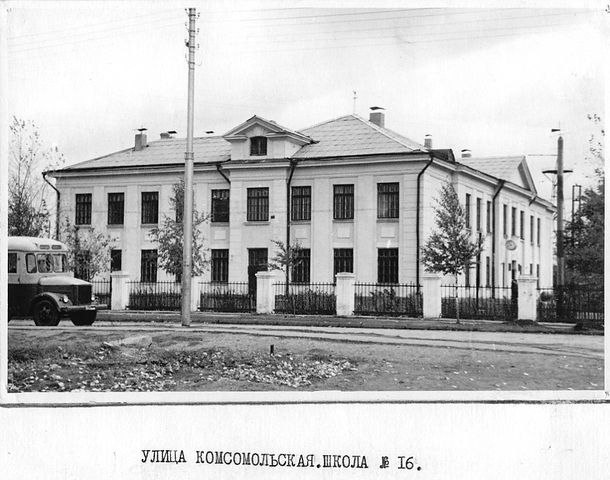 Октябрьский архивные фото